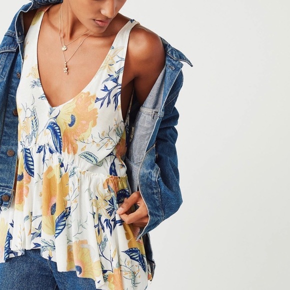 Urban Outfitters Tops - Urban Outfitters Kimchi Blue Boho Sleeveless Floral Print Tiered Tank Top Medium